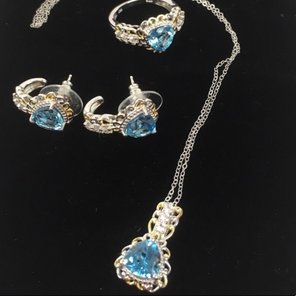 🦋Electric Blue Topaz Earrings🦋 - Picture 6 of 8